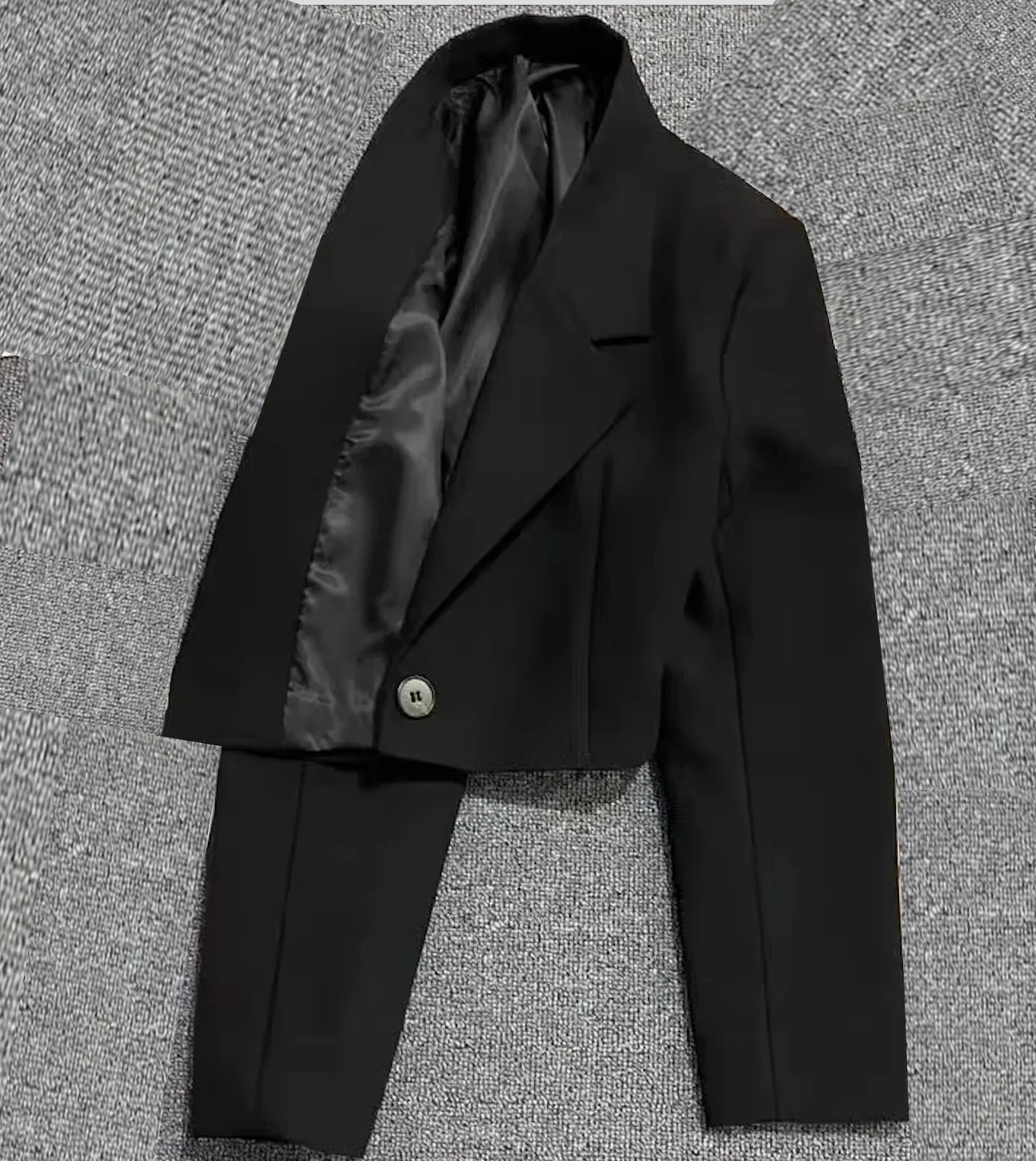  Odette's Cropped Blazer