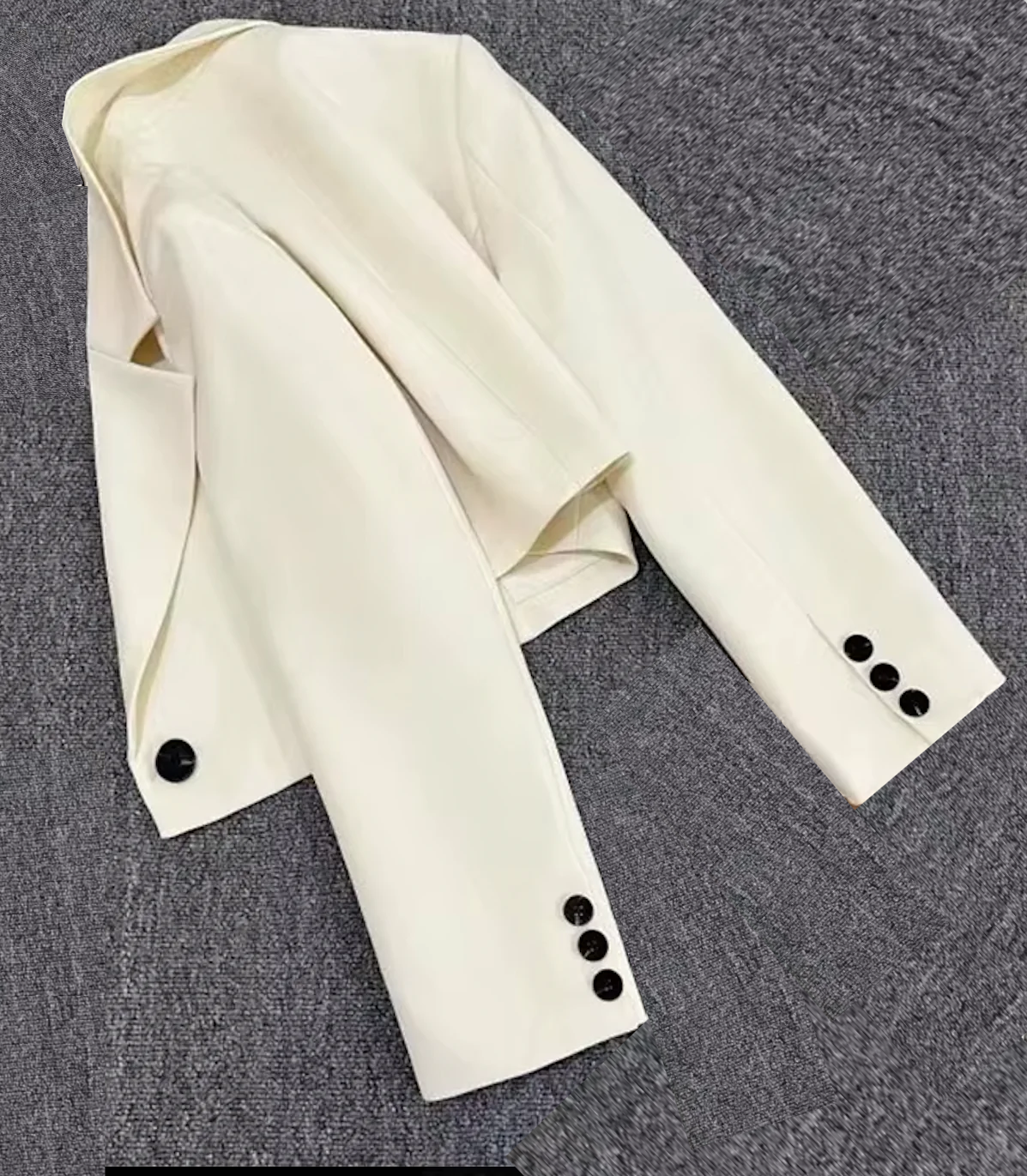  Odette's Cropped Blazer